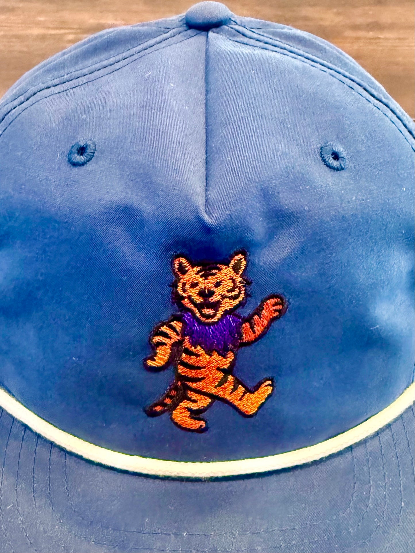 JUST IN* Dancing Tigers Hat